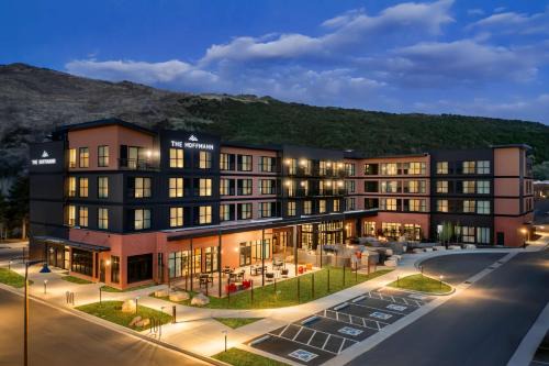 Carbondale Hotel | The Hoffmann Hotel Basalt Aspen Tapestry Collection Hilton