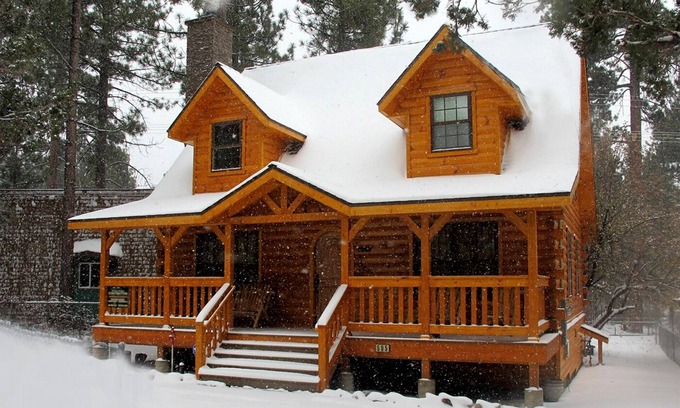 Big Bear City Cabin | The Holiday Cabin - with Hot Tub & EV Charging