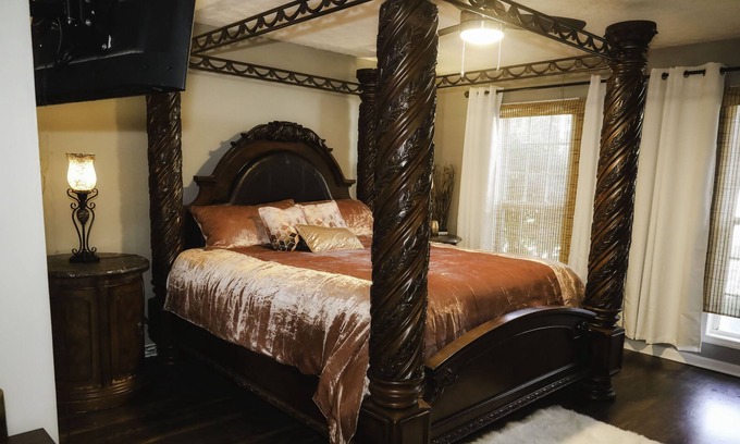 Phenix City House | The House of Affirmations located 15 minutes away from Ft Benning!