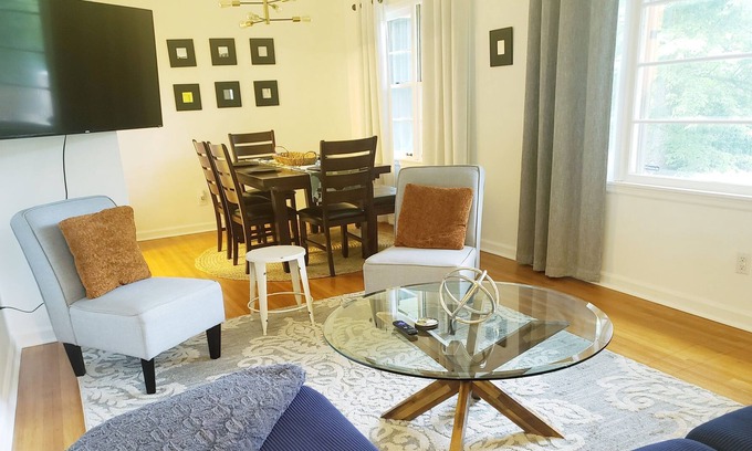 Center Point House | The House of BLUE