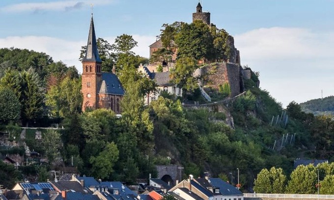 Saarburg House | The "house of cards", Germany