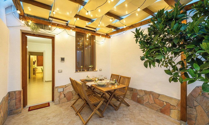 Capoterra House | The House of Orange Blossoms
