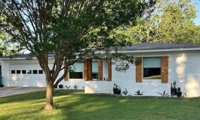 Texarkana House | The House on Rio