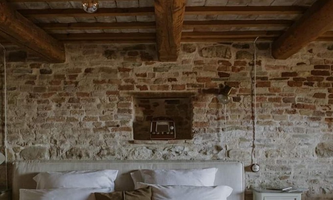 Arcevia House | THE HOUSE ON THE WALLS IN BORGO LORETELLO