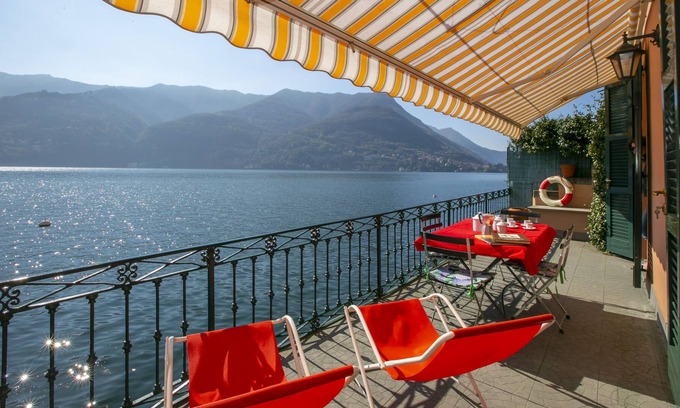 Carate Urio House | THE HOUSE ON THE PIER - With amazing terrace on the lake