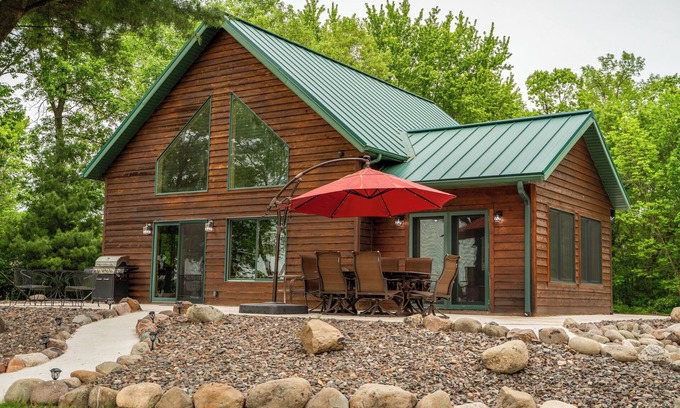 Siren Cottage | The Hummingbird Hideaway