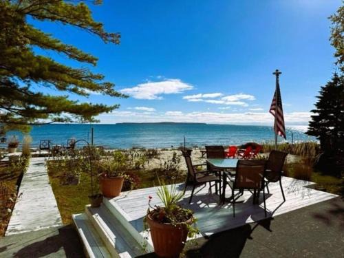 St Ignace House | The Huron Hutch