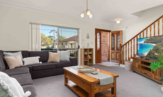 Huskisson House | The Husky Nest by Experience Jervis Bay