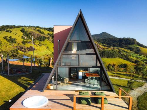 Paraisopolis Ski Chalet | The Hype - Chalé nas montanhas
