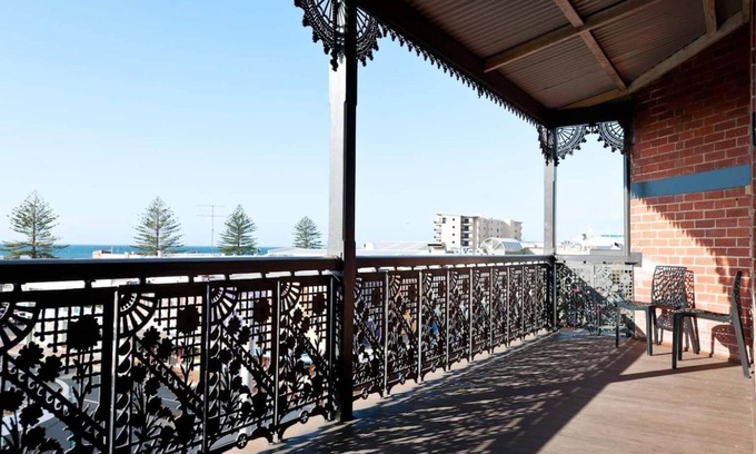 Burnie Hotel | The Ikon Hotel