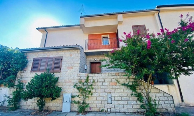 Aggius Apartment | The independent Malmarosa in a strategic location