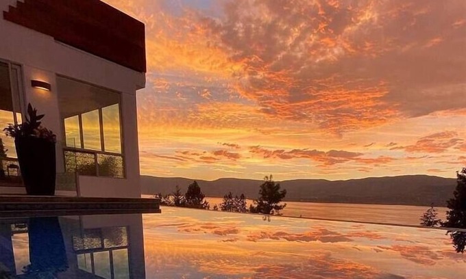 Southwest Mission House | The Infiniti Villa | Heated Pool | Theatre | Gym