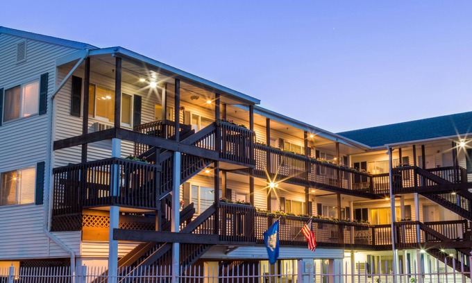 Fairfield House | The Inn at Fairfield Beach