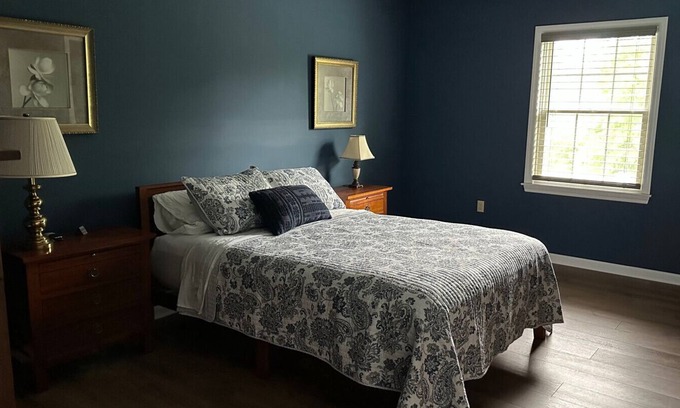 Pittstown Bed & Breakfast | The Inn at Peacfield Farms