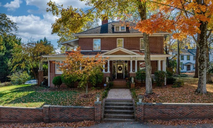 Statesville Bed & Breakfast | The Inn on Front Street