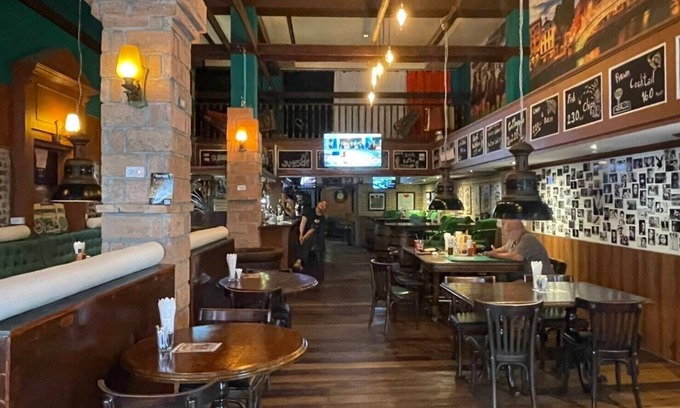 Mak Khaeng Hotel | The Irish Clock