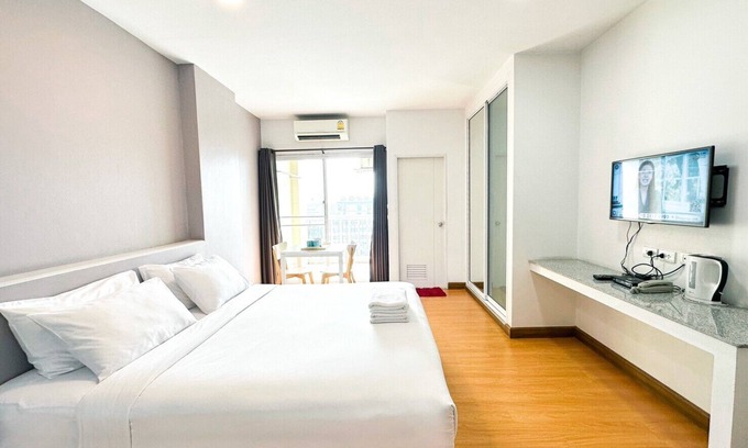Khanna Yao Hotel | The Island Resort