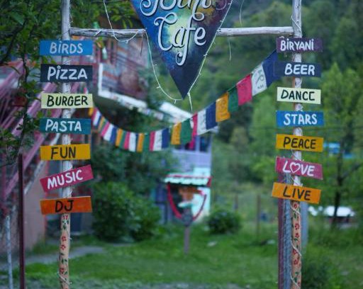 Old Manali House | The Joint Cafe & Stay India