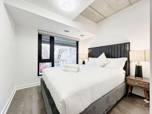 The Junction House | The Junction Nest - Free Parking by Instant Suites