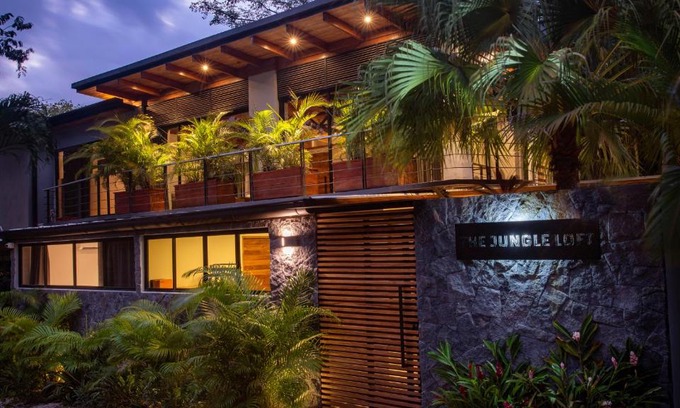 Nosara Villa | The Jungle Loft, 7 min Walk to Guiones beach + Jacuzzi