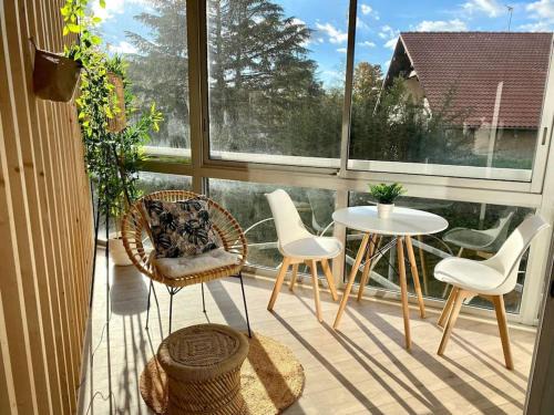Romans-sur-Isere Apartment | The Jungle Studio, loggia & parking dans résidence