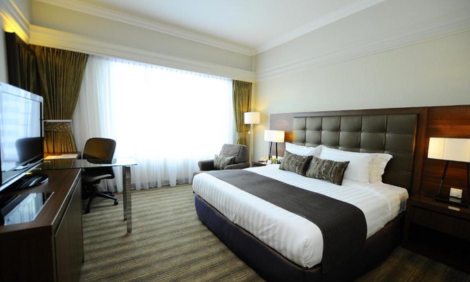 Pegawai Hotel | The Katerina Hotel
