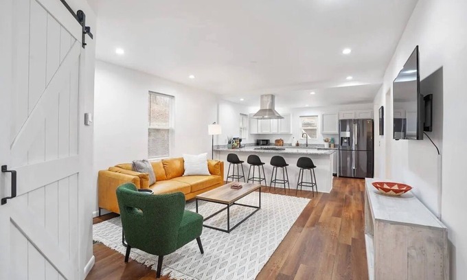 Logan House | The Kerlin House - Downtown Logan, Hocking Hills