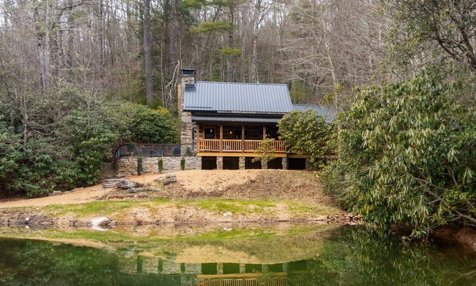 Highlands House | The Kingfisher: Flat Mountain Farm