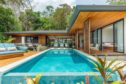 Carmen Villa | The L Design Villa
