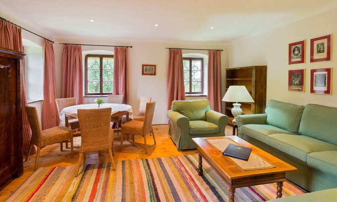 Steinakirchen am Forst Apartment | The Laffelberghaus on the edge of the forest