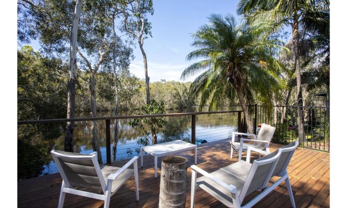 Bogangar House | The Lake House - Cabarita Beach
