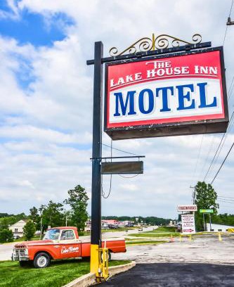 Laurie Hotel | The Lake House Inn
