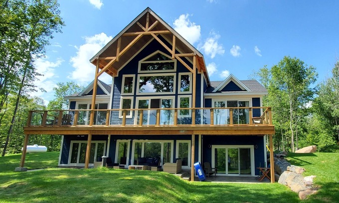 Centre Hastings House | The Lake House provides luxury and prestige!