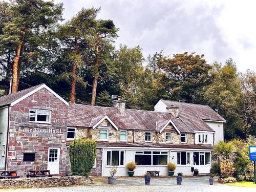 Brynrefail Bed & Breakfast | The Lake View Hotel