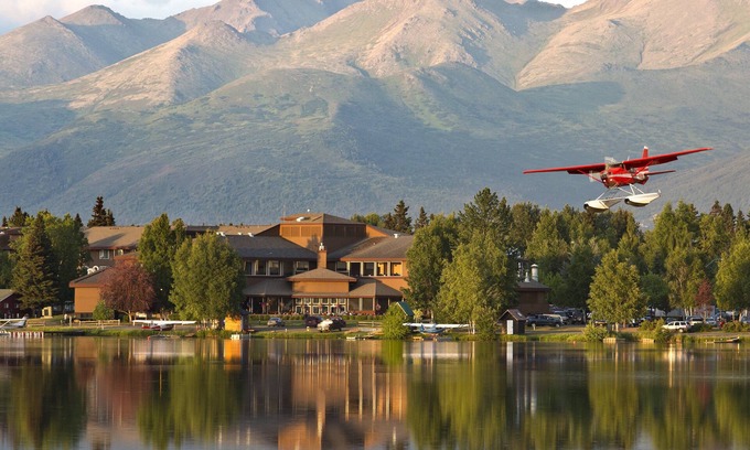 Anchorage Hotel | The Lakefront Anchorage