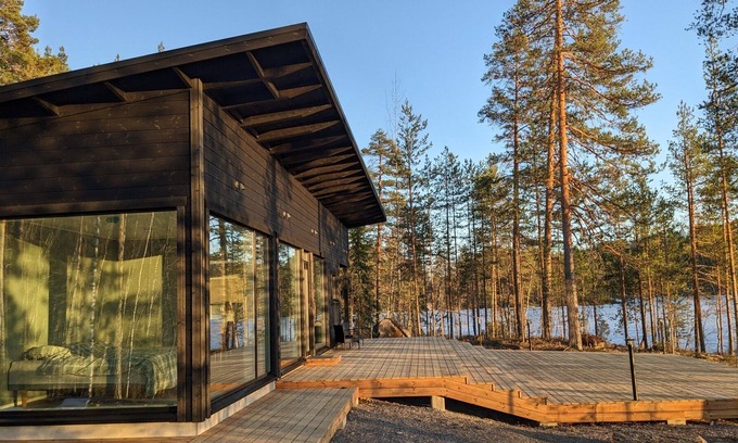 Mantyharju Cottage | The lakehouse offers luxury and breathtaking views close to nature.