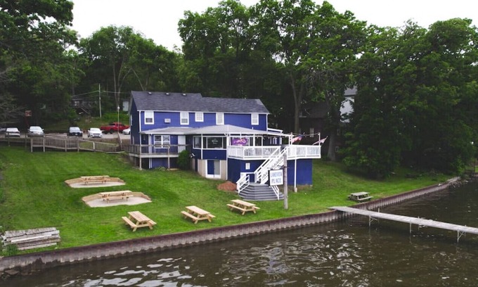 Spring Grove House | The Lakeview Place Boutique Hotel Unit #6