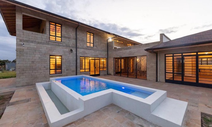 Nanyuki Ski Chalet | The Landing Nanyuki - One Bedroom Guest house
