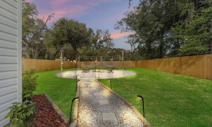 Northeast Pensacola House | The Lantana Leisure - A Lavish Central Vibe!