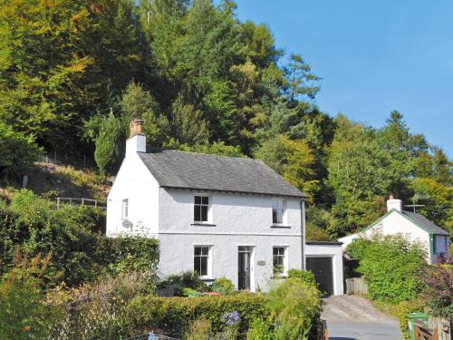 Thornthwaite House | The Larches