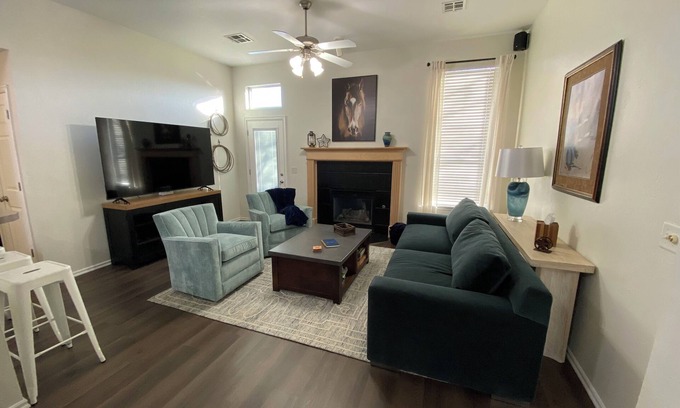 Edmond House | The Lazy Lasso - Western-Style Home Away From Home