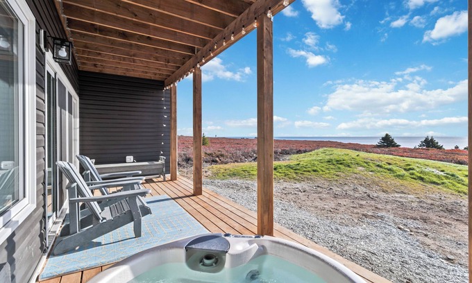Western Head House | The Left at Surf Western Head - 3BR with Oceanfront Hot tub views
