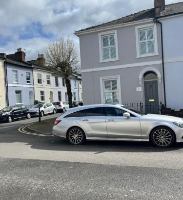 Cheltenham House | The Lily Pad - Cheltenham Townhouse, a short walk to Town Center and Racecourse