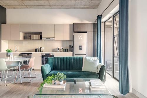 Sandown Apartment | The Lineal City Apartment in heart of Sandton with Backup Water and Power