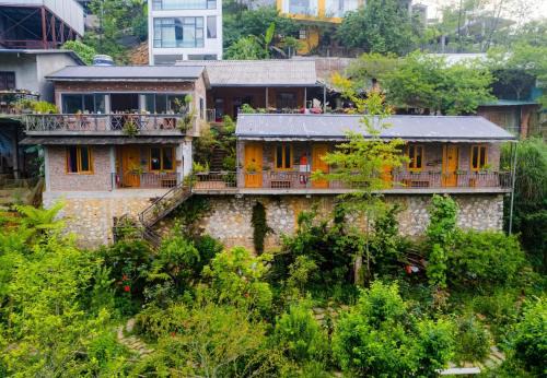 Chapa Bas House | The Link farmstay