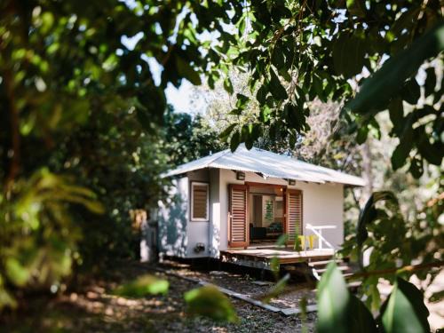 Nelly Bay House | The Little Bush Hut