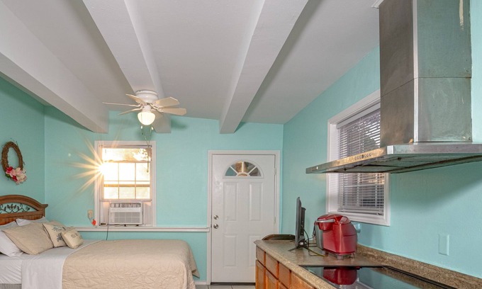 Flour Bluff House | The Little Coconut Cottage