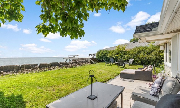 Leamington House | The Little House on Erie