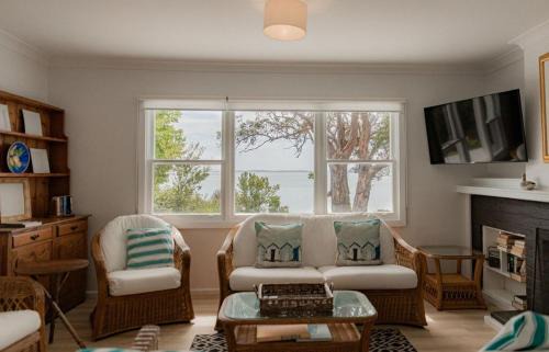 St Helens House | The Little Pearl - Front row at Beauty Bay