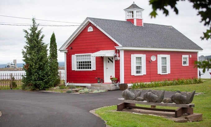 Granville Ferry House | The Little Red Cottage